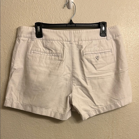 J.Crew Women 100% Cotton Cream Shorts Size 12 - Picture 3 of 3